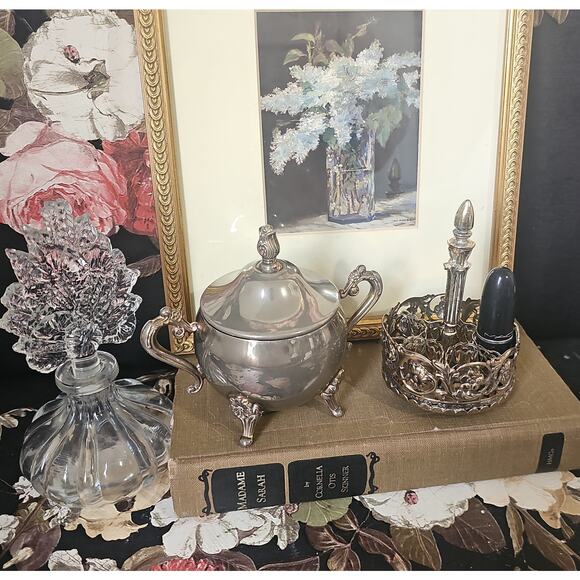 Vintage Silver Tone Lipstick Holder Ornate Filigree Six Tubes Vanity Decor - Picture 1 of 10